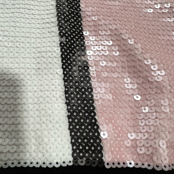 Sequin V neck sweater. Pink, white sequin front. Solid black back. - Picture 4 of 4